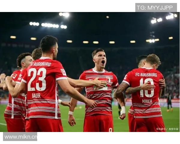 德甲保级战激烈，斯图加特战平汉诺威逼近悬崖边缘